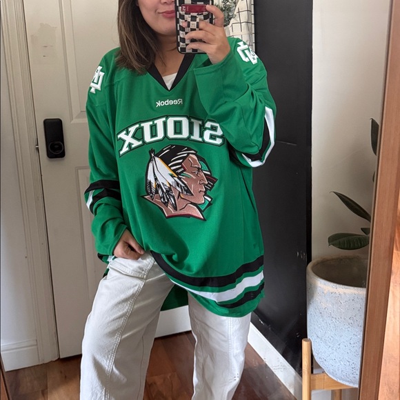Vintage Y2K Reebok CCM University of North Dakota UND Fighting Sioux Hockey. 2XL